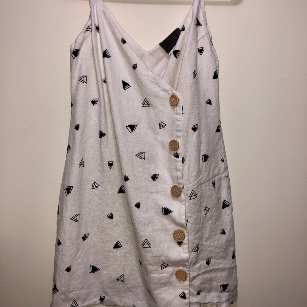 Perfect Linen Dress with Wooden Buttons